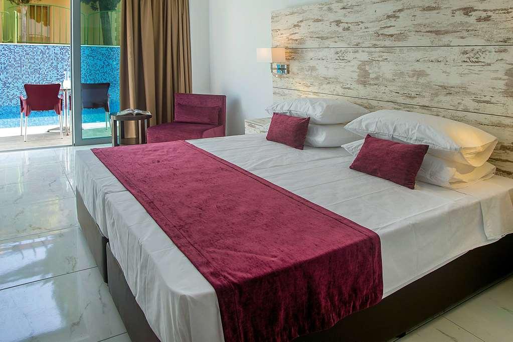 Ramada Hotel & Suites By Wyndham Ajia Napa Pokój zdjęcie