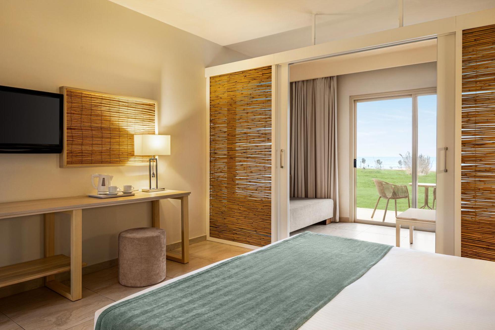 Ramada Hotel & Suites By Wyndham Ajia Napa Zewnętrze zdjęcie