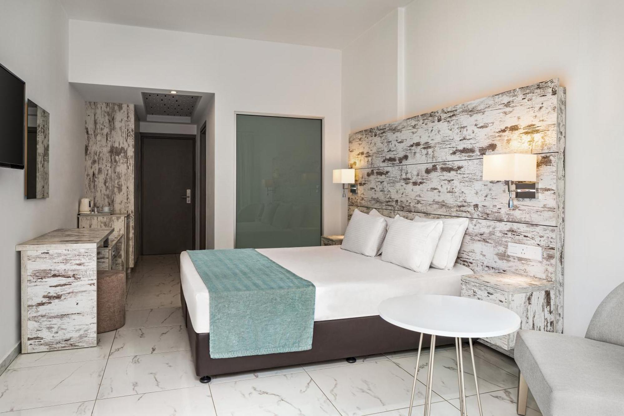Ramada Hotel & Suites By Wyndham Ajia Napa Zewnętrze zdjęcie